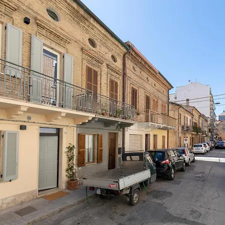 New & Spacious - Centre By Host Hero * Civitanova Marche