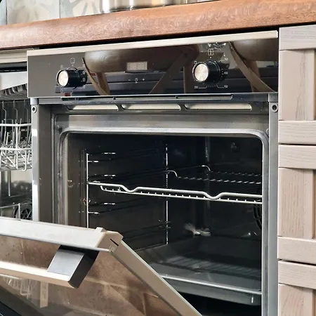 New & Spacious - Centre By Host Hero Σπίτι διακοπών *