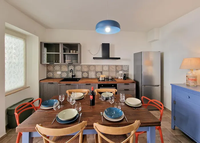 Pola - By Host Hero * Civitanova Marche